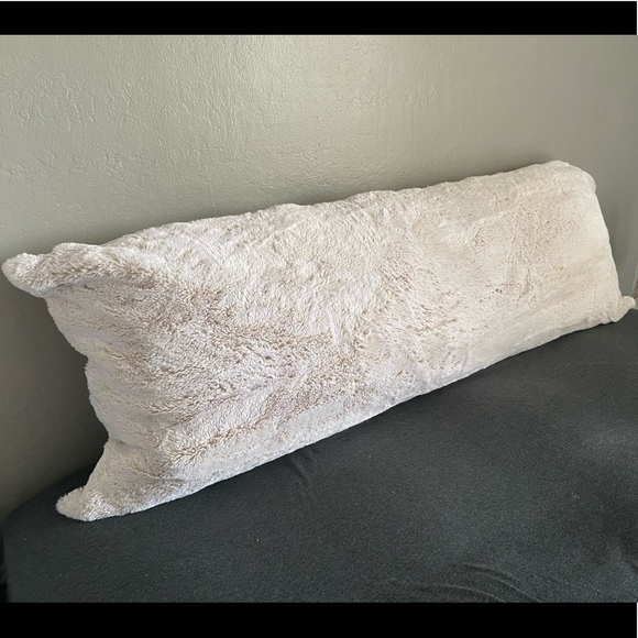 UGG Bedding Nwot Ugg Body Pillow Cover In Oatmeal Poshmark